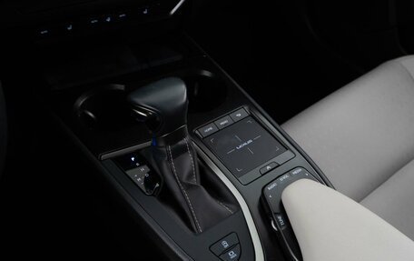 Lexus UX I, 2021 год, 3 393 055 рублей, 20 фотография