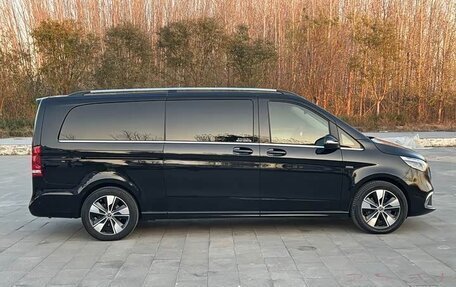 Mercedes-Benz V-Класс, 2022 год, 6 290 133 рублей, 4 фотография