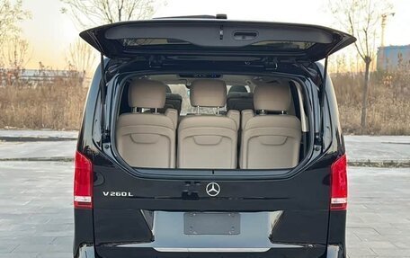 Mercedes-Benz V-Класс, 2022 год, 6 290 133 рублей, 15 фотография