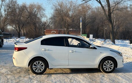 KIA Rio IV, 2018 год, 940 000 рублей, 5 фотография