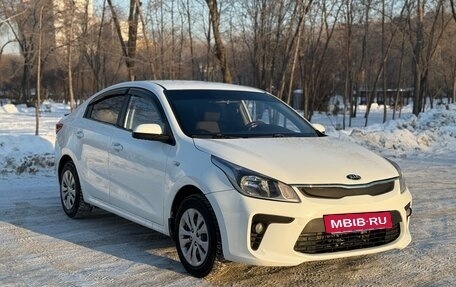 KIA Rio IV, 2018 год, 940 000 рублей, 2 фотография