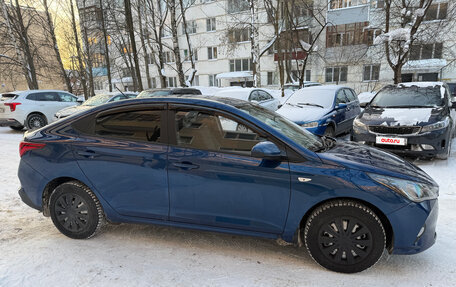 Hyundai Solaris II рестайлинг, 2022 год, 1 800 000 рублей, 3 фотография