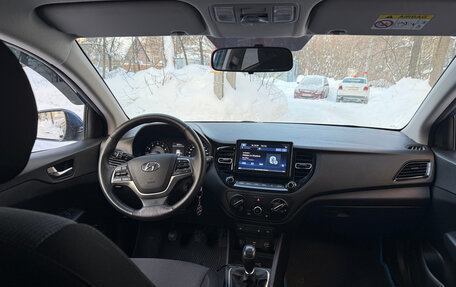 Hyundai Solaris II рестайлинг, 2022 год, 1 800 000 рублей, 10 фотография