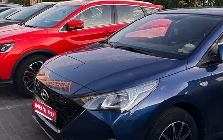 Hyundai Solaris II рестайлинг, 2022 год, 1 800 000 рублей, 18 фотография