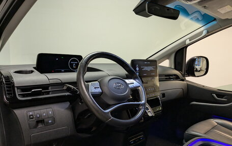 Hyundai Staria, 2022 год, 4 250 000 рублей, 17 фотография