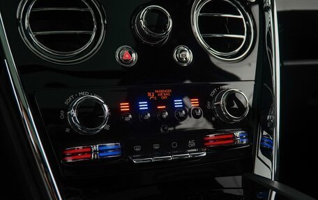 Rolls-Royce Cullinan, 2019 год, 29 499 050 рублей, 34 фотография