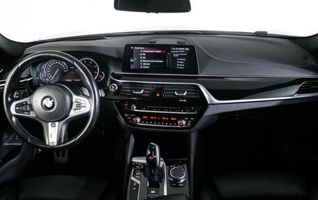 BMW 5 серия, 2017 год, 4 290 000 рублей, 13 фотография