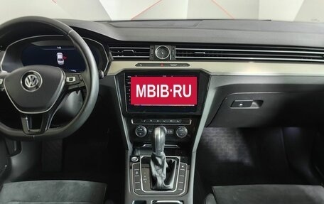 Volkswagen Passat B8 рестайлинг, 2018 год, 2 295 000 рублей, 15 фотография
