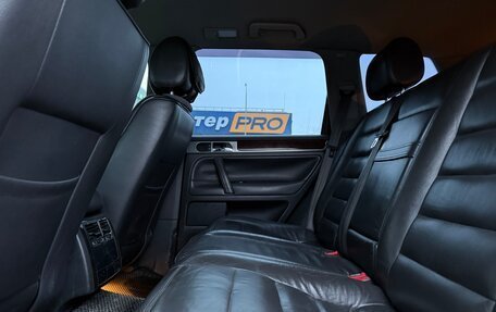 Volkswagen Touareg III, 2003 год, 550 000 рублей, 11 фотография