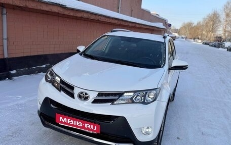 Toyota RAV4, 2014 год, 2 050 000 рублей, 4 фотография