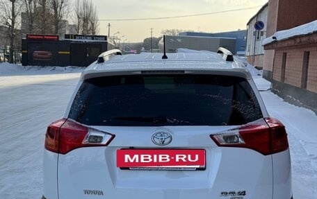 Toyota RAV4, 2014 год, 2 050 000 рублей, 2 фотография