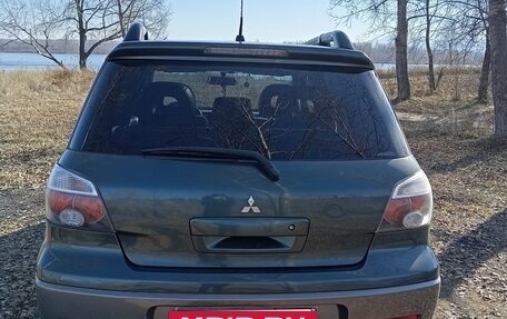 Mitsubishi Outlander III рестайлинг 3, 2005 год, 840 000 рублей, 4 фотография