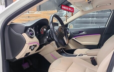 Mercedes-Benz GLA, 2014 год, 1 950 000 рублей, 14 фотография