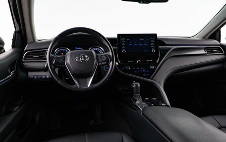 Toyota Camry, 2021 год, 3 269 050 рублей, 6 фотография