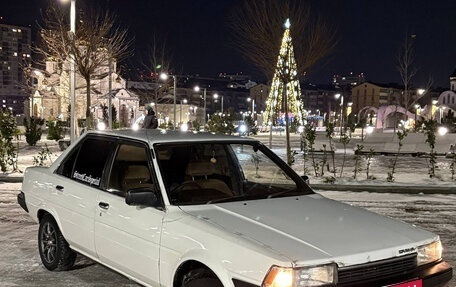 Toyota Carina, 1987 год, 250 000 рублей, 1 фотография