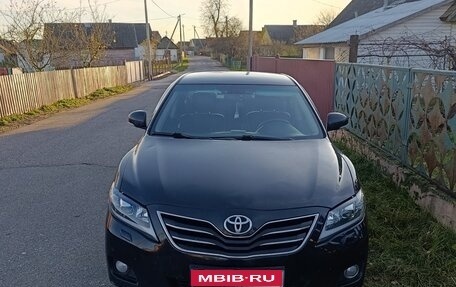 Toyota Camry, 2010 год, 990 000 рублей, 1 фотография
