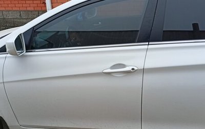 Hyundai Sonata VI, 2012 год, 900 000 рублей, 1 фотография