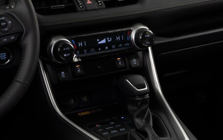 Toyota RAV4, 2025 год, 4 368 888 рублей, 15 фотография