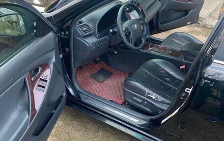 Toyota Camry, 2010 год, 990 000 рублей, 2 фотография