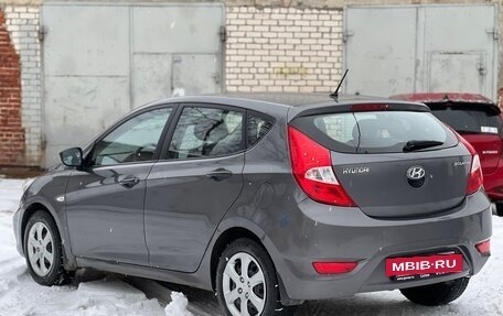 Hyundai Solaris II рестайлинг, 2012 год, 630 000 рублей, 3 фотография