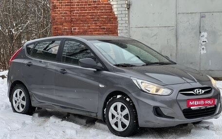 Hyundai Solaris II рестайлинг, 2012 год, 630 000 рублей, 2 фотография