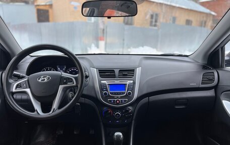 Hyundai Solaris II рестайлинг, 2012 год, 630 000 рублей, 17 фотография