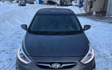 Hyundai Solaris II рестайлинг, 2014 год, 500 000 рублей, 2 фотография