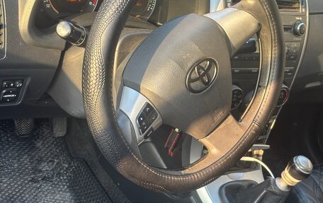 Toyota Corolla, 2011 год, 1 050 000 рублей, 4 фотография