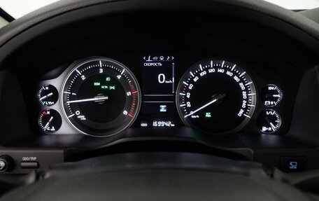 Toyota Land Cruiser 200, 2018 год, 5 649 999 рублей, 23 фотография