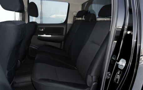 Toyota Hilux VII, 2014 год, 2 799 000 рублей, 13 фотография