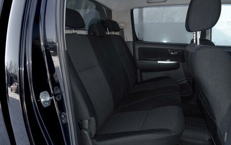 Toyota Hilux VII, 2014 год, 2 799 000 рублей, 11 фотография