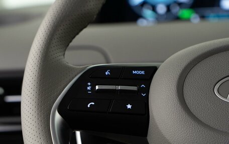 Hyundai Staria, 2024 год, 5 998 055 рублей, 23 фотография