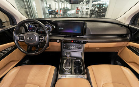 KIA Carnival, 2020 год, 3 300 000 рублей, 8 фотография