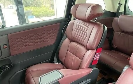 Honda Elysion, 2024 год, 6 000 000 рублей, 12 фотография