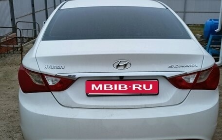 Hyundai Sonata VI, 2012 год, 900 000 рублей, 3 фотография