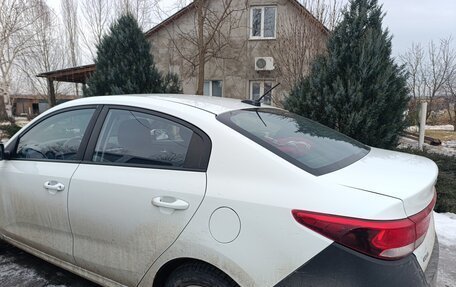 KIA Rio IV, 2017 год, 820 000 рублей, 3 фотография