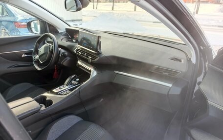 Peugeot 3008 II, 2021 год, 1 900 000 рублей, 5 фотография