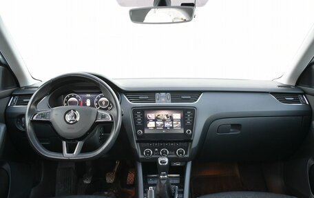 Skoda Octavia, 2018 год, 1 695 000 рублей, 9 фотография