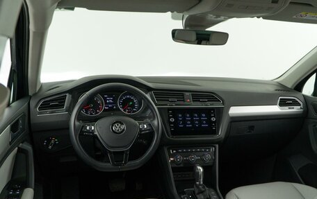 Volkswagen Tiguan II, 2019 год, 2 632 444 рублей, 6 фотография