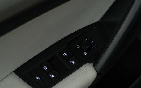 Volkswagen Tiguan II, 2019 год, 2 632 444 рублей, 17 фотография