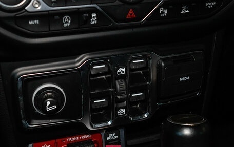 Jeep Gladiator, 2022 год, 5 250 000 рублей, 24 фотография