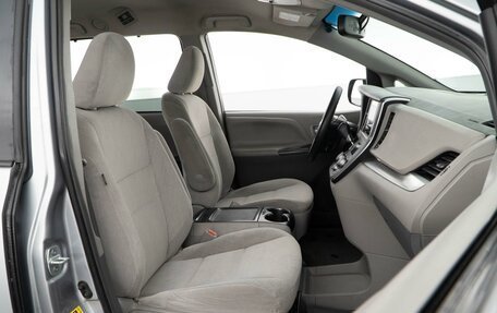 Toyota Sienna III, 2016 год, 2 527 077 рублей, 8 фотография