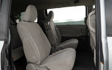 Toyota Sienna III, 2016 год, 2 527 077 рублей, 7 фотография