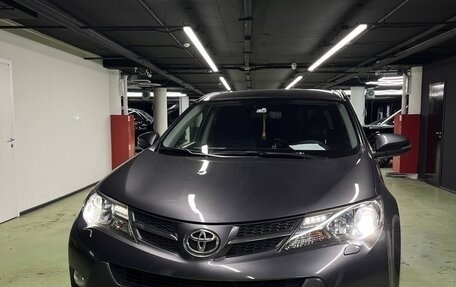 Toyota RAV4, 2013 год, 2 000 000 рублей, 1 фотография
