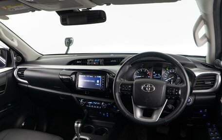 Toyota Hilux VIII, 2021 год, 3 749 999 рублей, 7 фотография