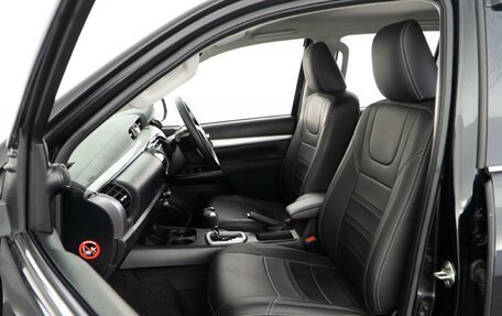 Toyota Hilux VIII, 2021 год, 3 749 999 рублей, 9 фотография