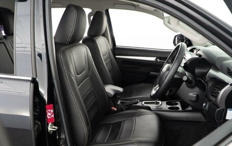 Toyota Hilux VIII, 2021 год, 3 749 999 рублей, 11 фотография