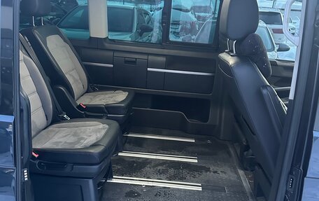 Volkswagen Multivan T6 рестайлинг, 2021 год, 5 250 000 рублей, 7 фотография