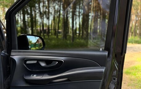 Mercedes-Benz V-Класс, 2014 год, 2 800 000 рублей, 21 фотография