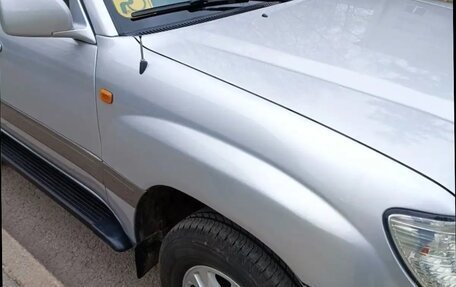 Toyota Land Cruiser 100 рестайлинг 2, 2006 год, 2 760 000 рублей, 8 фотография